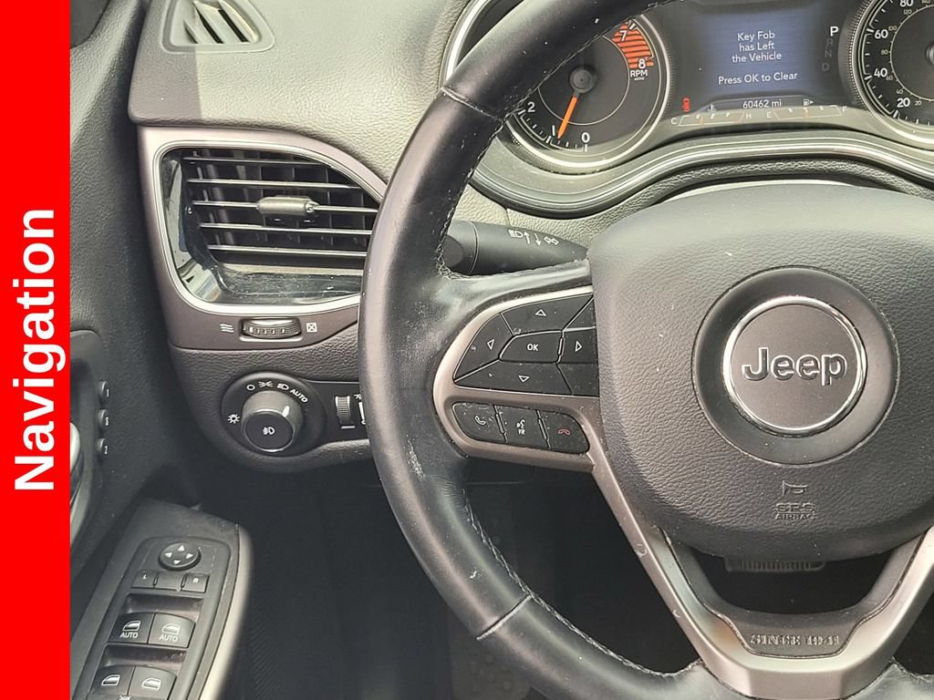 Used 2019 Jeep Cherokee Limited w/ Luxury Group FWD image 12