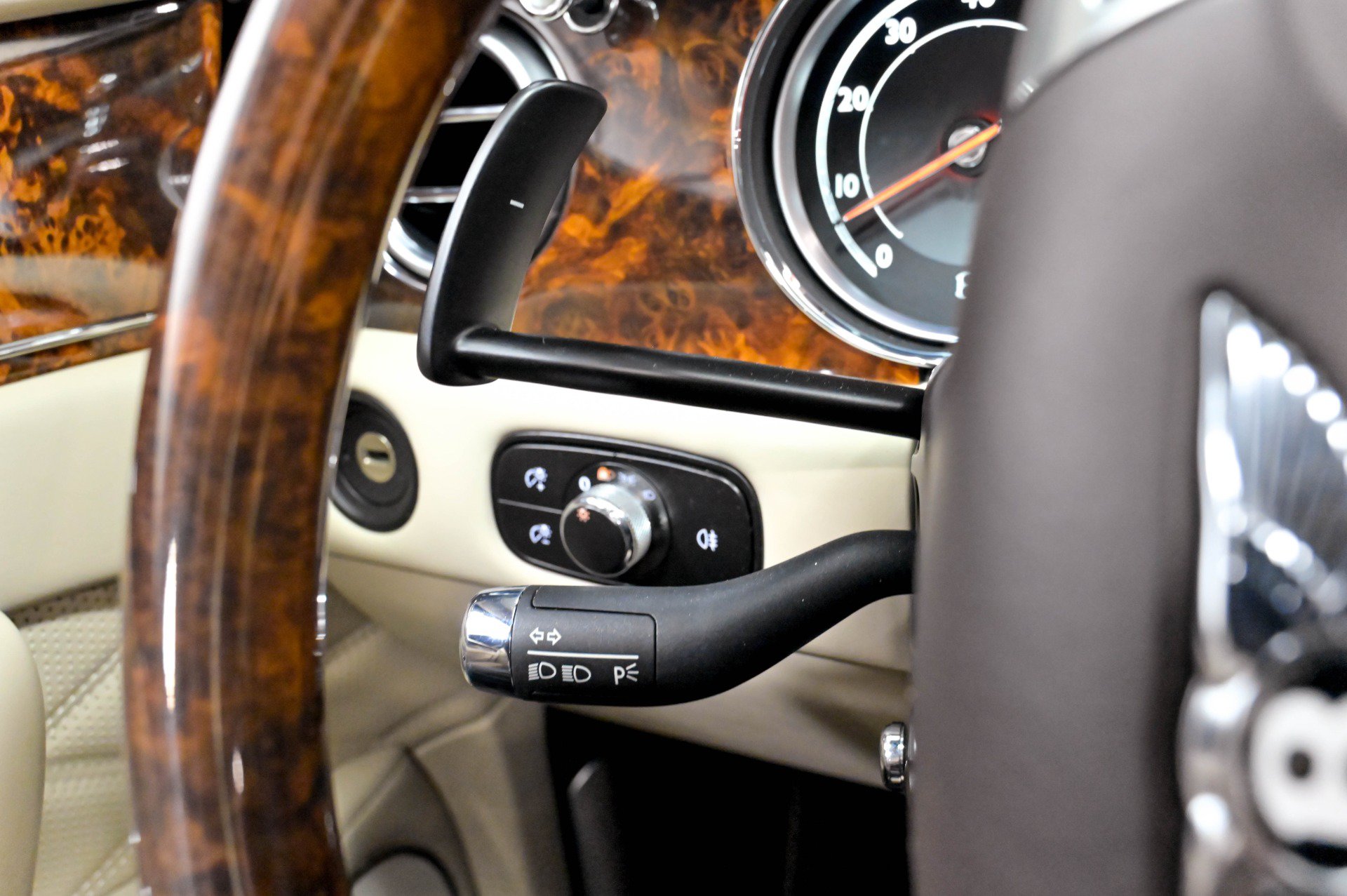 Used 2015 Bentley Flying Spur W12 AWD/4WD image 71