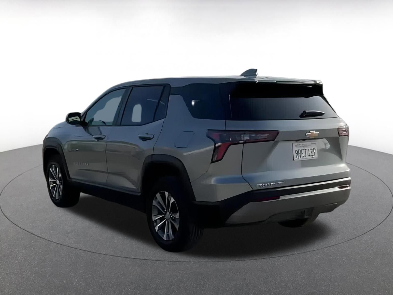 Used 2025 Chevrolet Equinox LT image 11