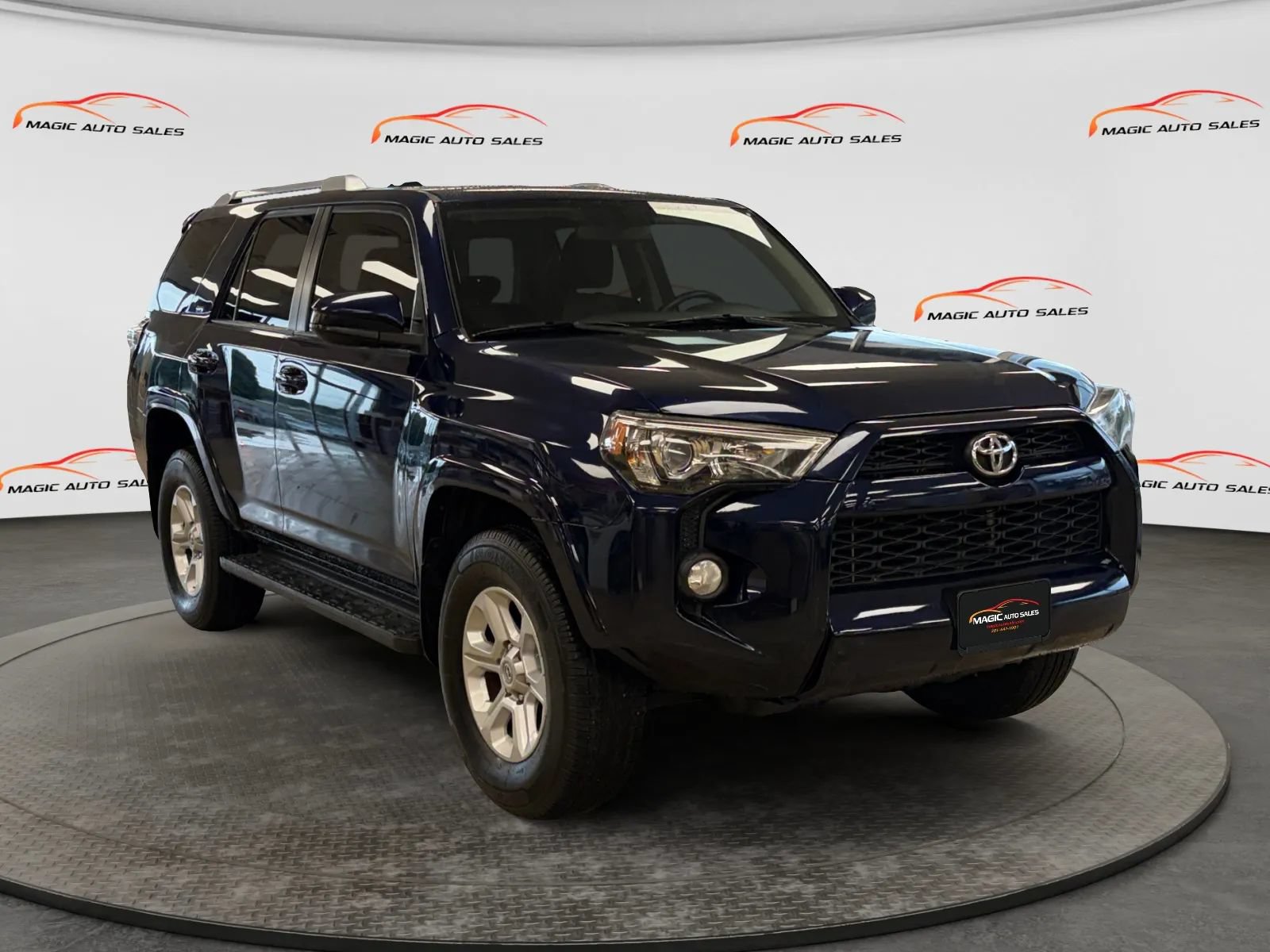 Used 2016 Toyota 4Runner SR5 AWD/4WD image 5