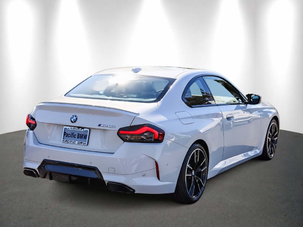 Used 2025 BMW M240i Coupe RWD image 6