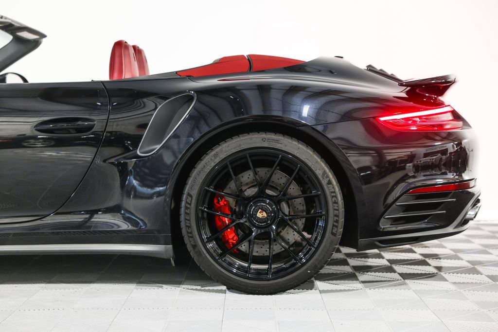 Used 2019 Porsche 911 Turbo image 16