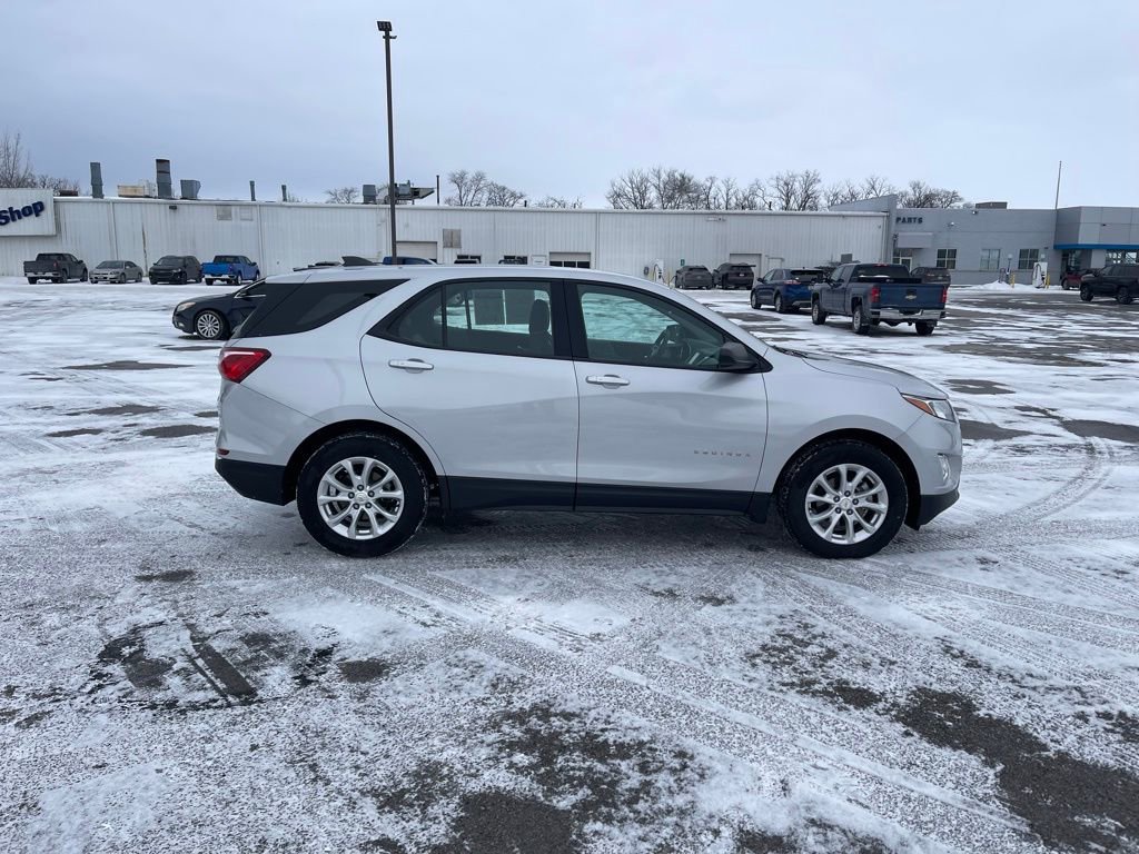 Used 2018 Chevrolet Equinox LS image 6