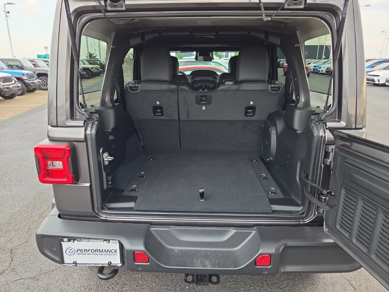 New 2026 Jeep Wrangler Unlimited Sahara AWD/4WD image 12