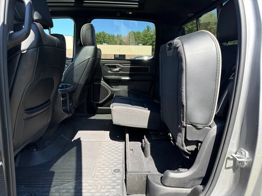 Used 2025 RAM 1500 Laramie w/ Sport Appearance Package AWD/4WD image 13