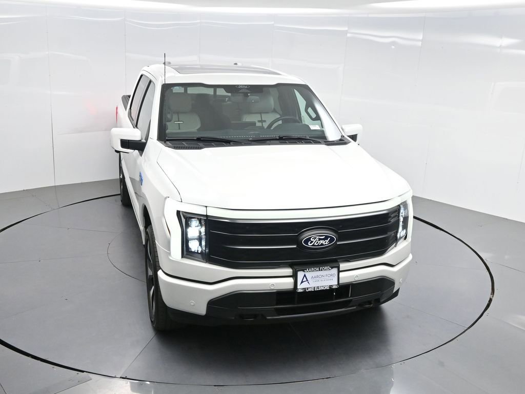 Used 2024 Ford F150 Lightning Platinum AWD/4WD image 43