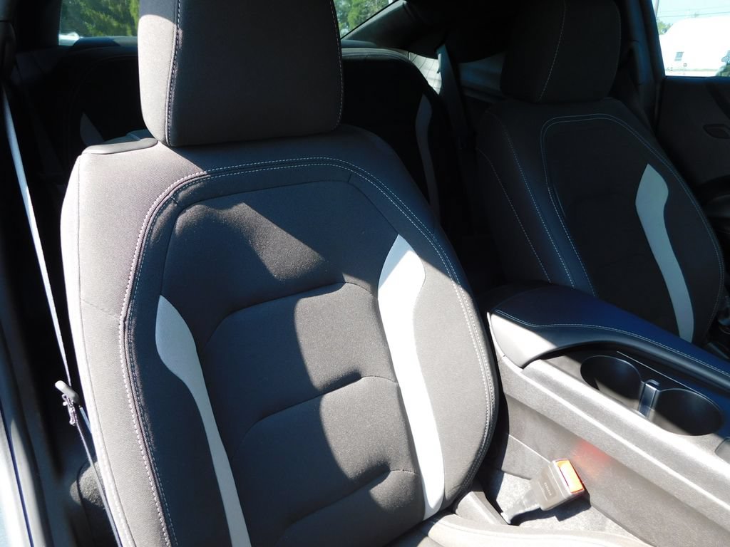 Used 2020 Chevrolet Camaro LT RWD image 18