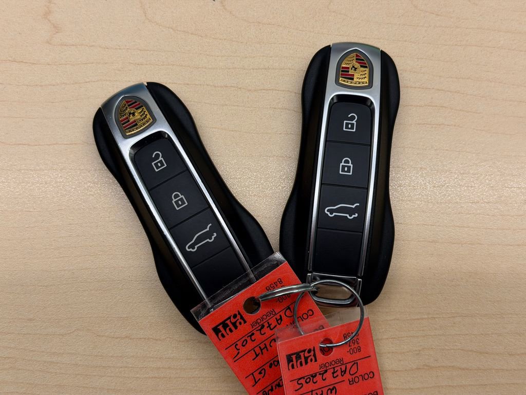 Used 2024 Porsche Cayenne Turbo GT AWD/4WD image 46