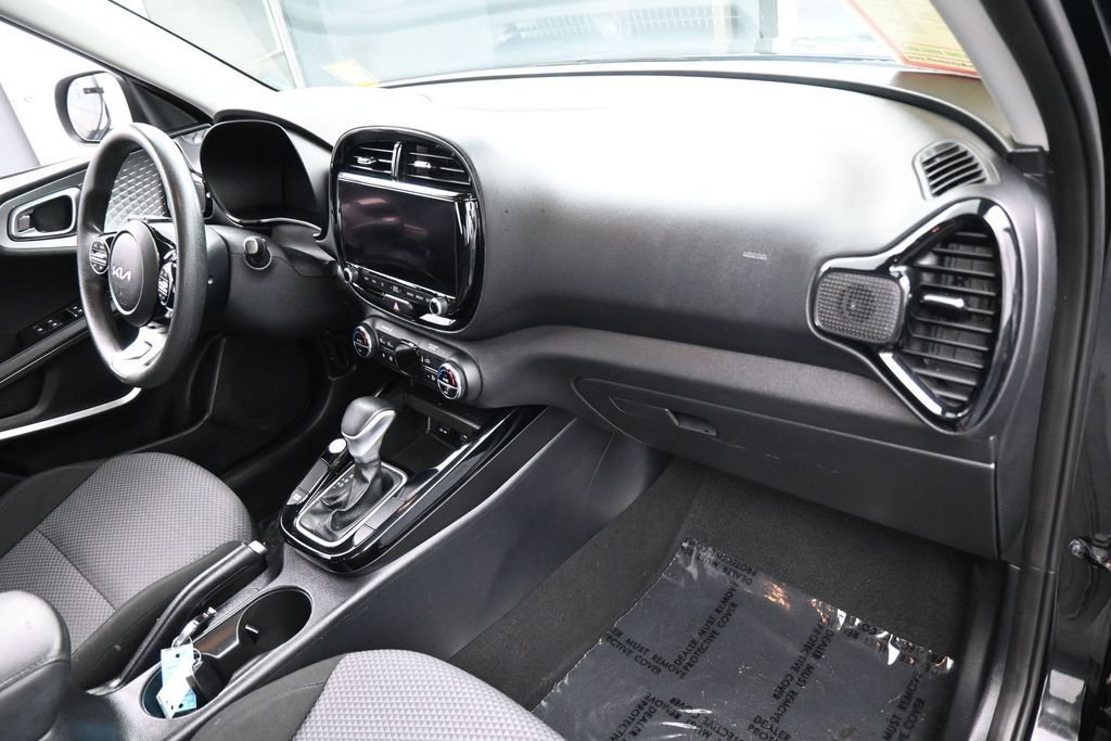 Used 2023 Kia Soul S FWD image 41