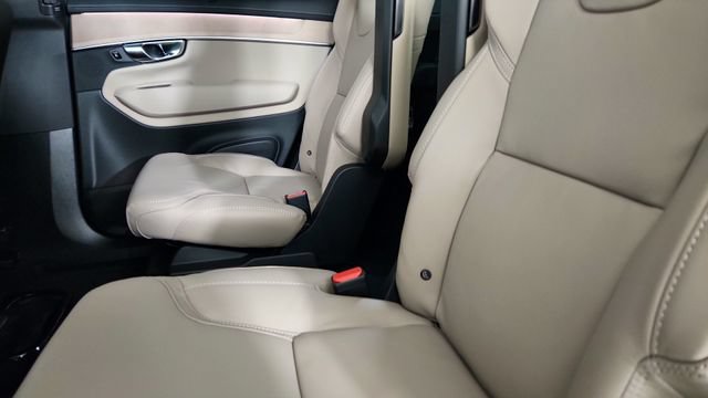 New 2026 Volvo XC90 T8 Ultra w/ Protection Package Premier AWD/4WD image 30