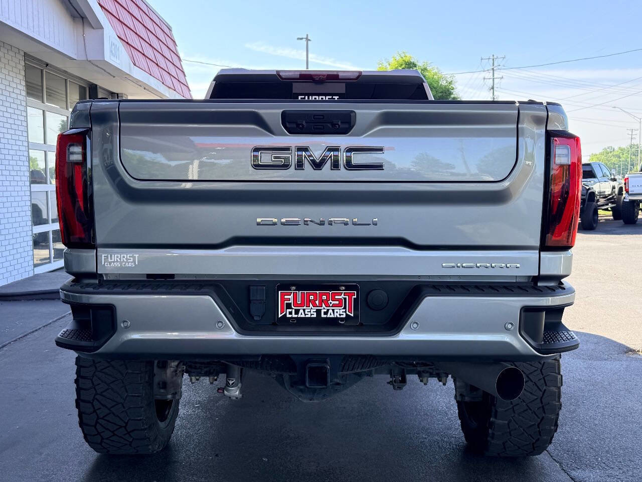Used 2024 GMC Sierra 3500 Denali Ultimate AWD/4WD image 4