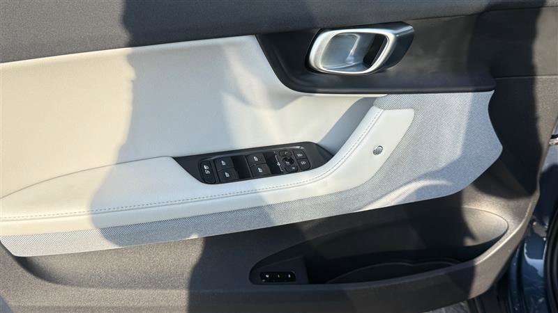 Used 2023 Polestar Polestar 2 PLUS w/ Pilot Pack image 11