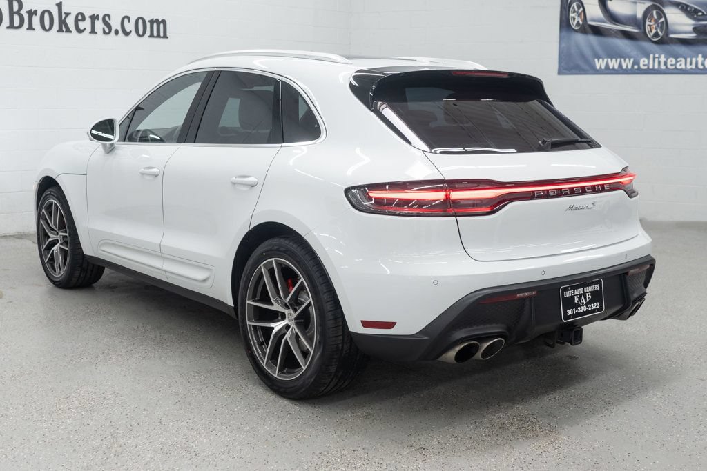 Used 2024 Porsche Macan S AWD/4WD image 40