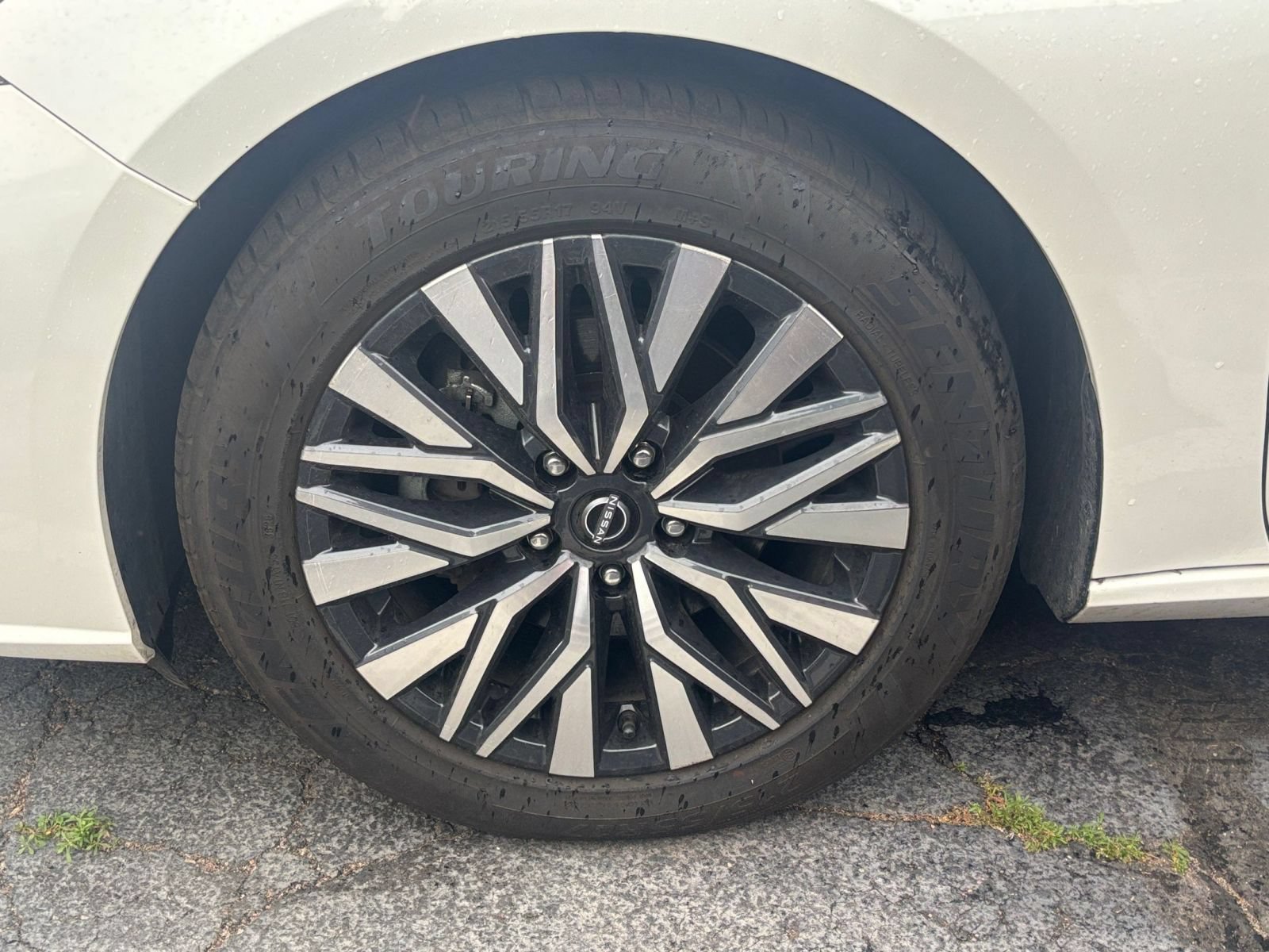 Used 2025 Nissan Altima 2.5 SV FWD image 28