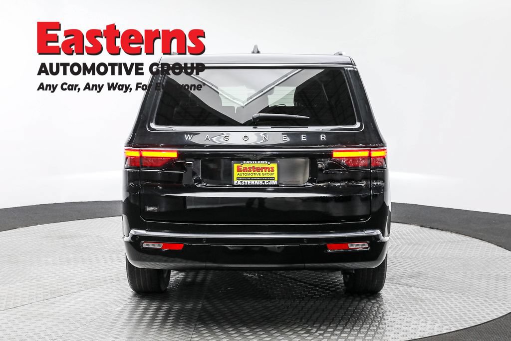Used 2022 Jeep Wagoneer Series II AWD/4WD image 6