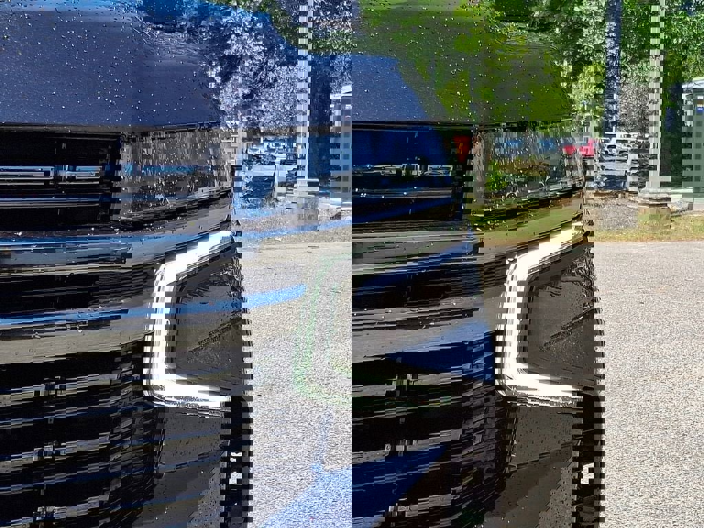 Certified 2022 Chevrolet Suburban RST w/ Luxury Package AWD/4WD image 10