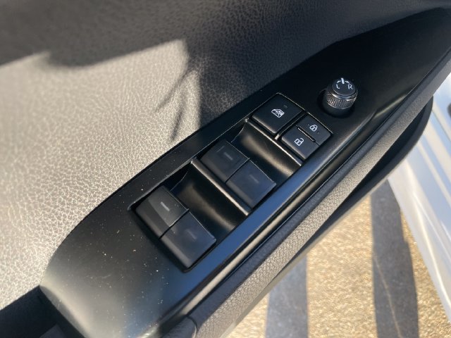 Used 2026 Toyota Camry SE FWD image 21