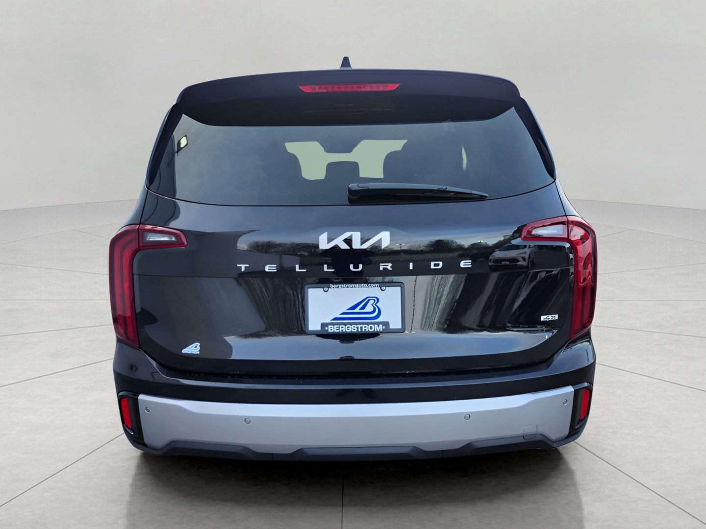Used 2023 Kia Telluride LX image 7