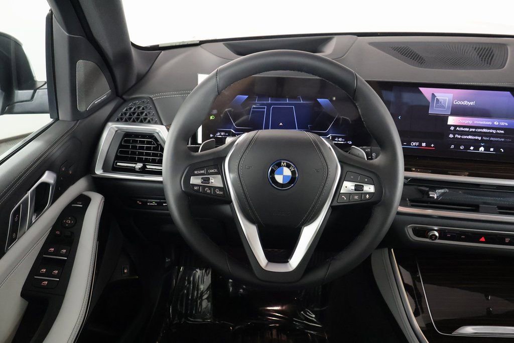 New 2026 BMW X5 xDrive50e w/ Climate Comfort Package image 3