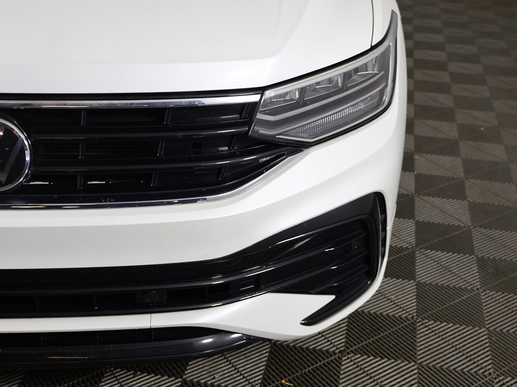 Used 2024 Volkswagen Tiguan SE R-Line FWD image 14
