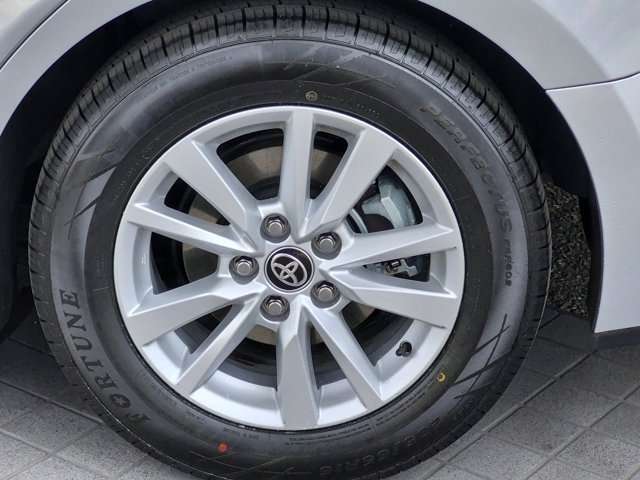 Used 2025 Toyota Camry LE FWD image 13