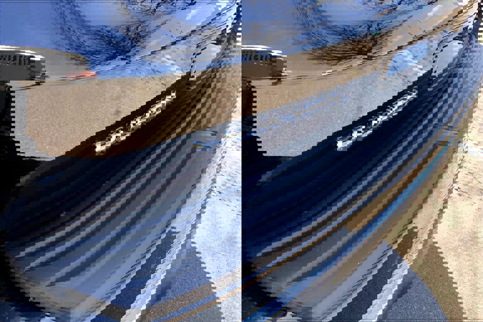 Used 2023 GMC Yukon XL SLT w/ SLT Premium Package image 29