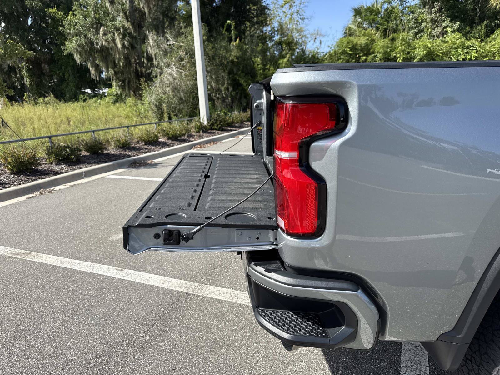Used 2025 Chevrolet Silverado 2500 High Country w/ High Country Premium Package AWD/4WD image 34