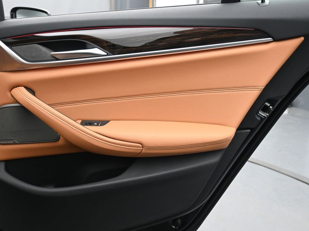 Used 2023 BMW 540i xDrive w/ M Sport Package image 23