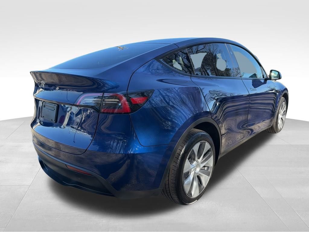 Used 2024 Tesla Model Y Long Range image 5