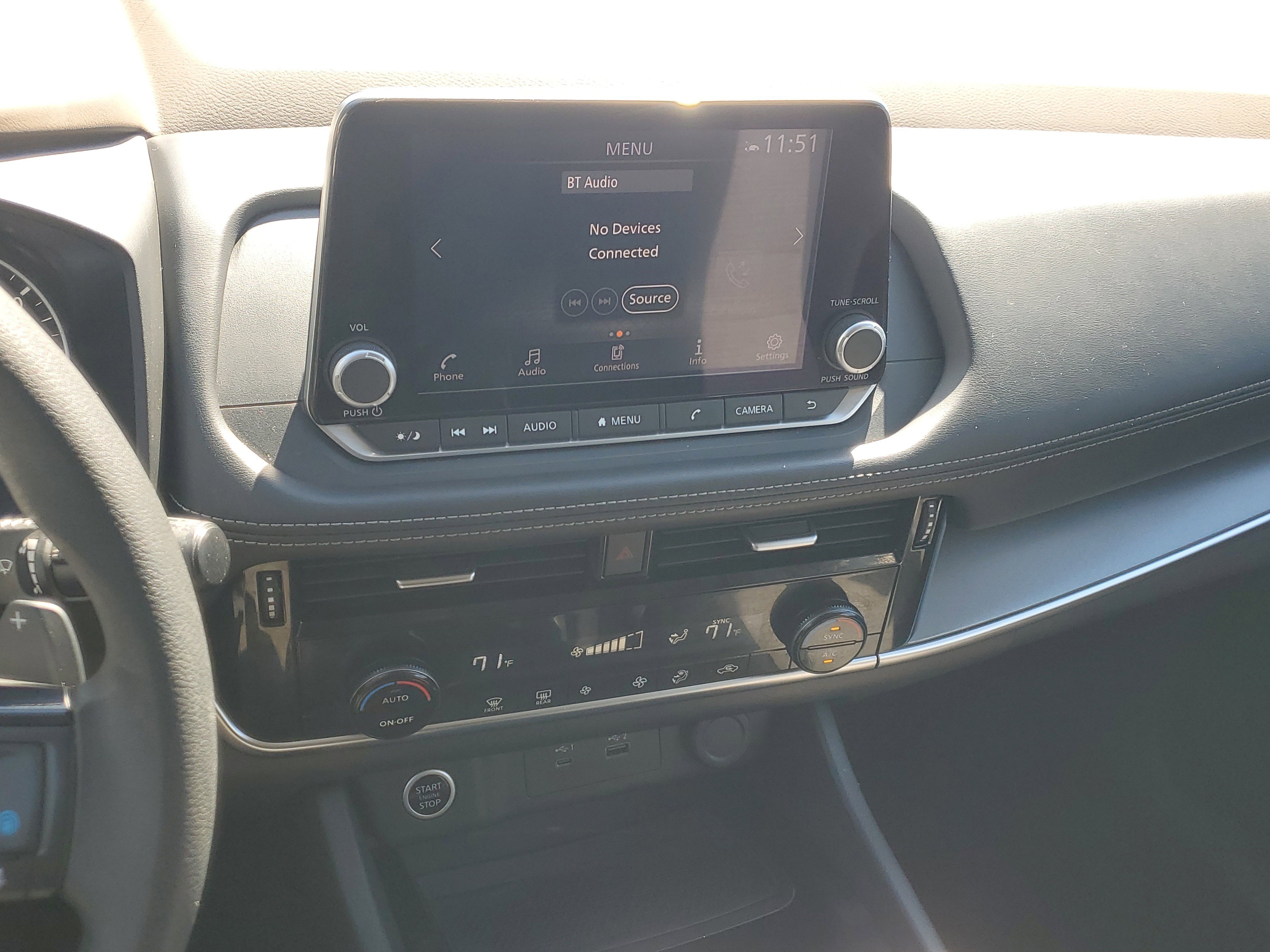 Used 2023 Nissan Rogue SV image 25