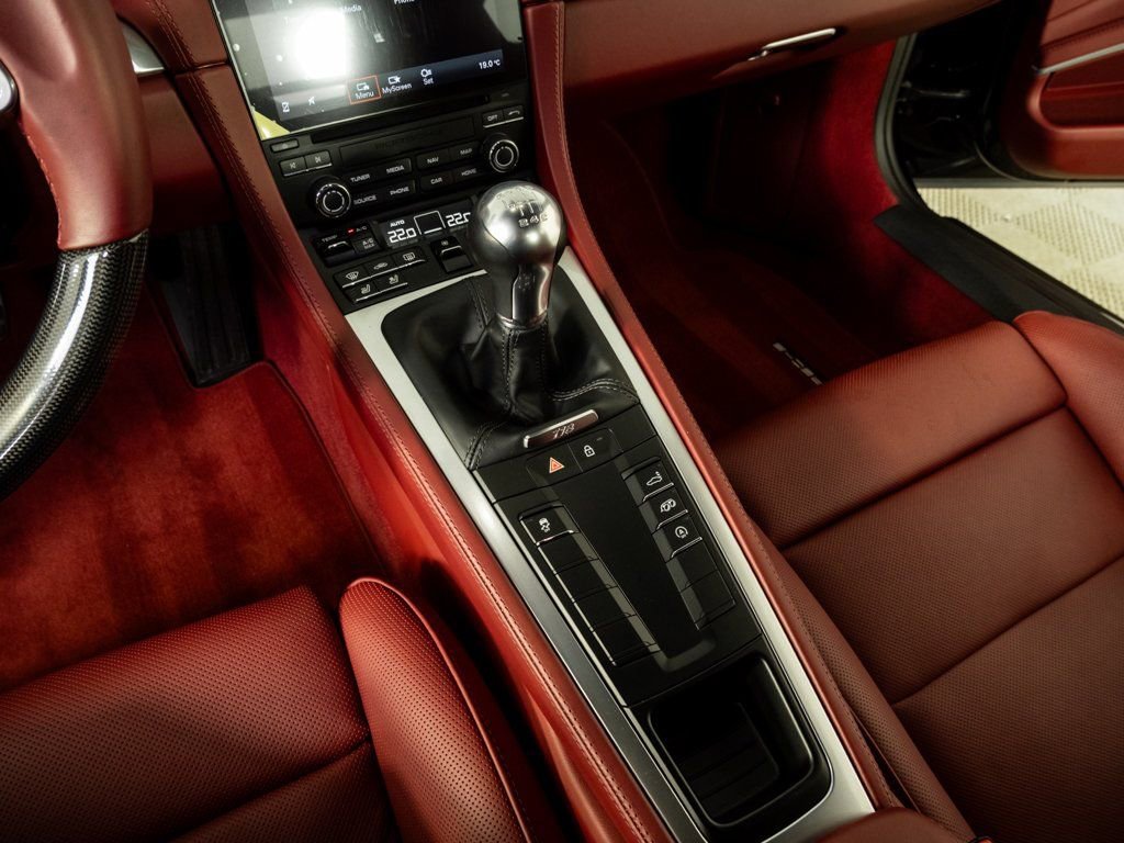 Certified 2024 Porsche 718 Cayman Style Edition image 17