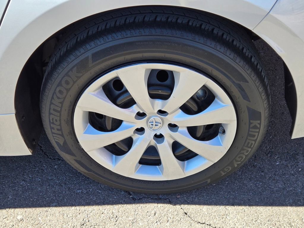 Used 2022 Toyota Corolla LE FWD image 10