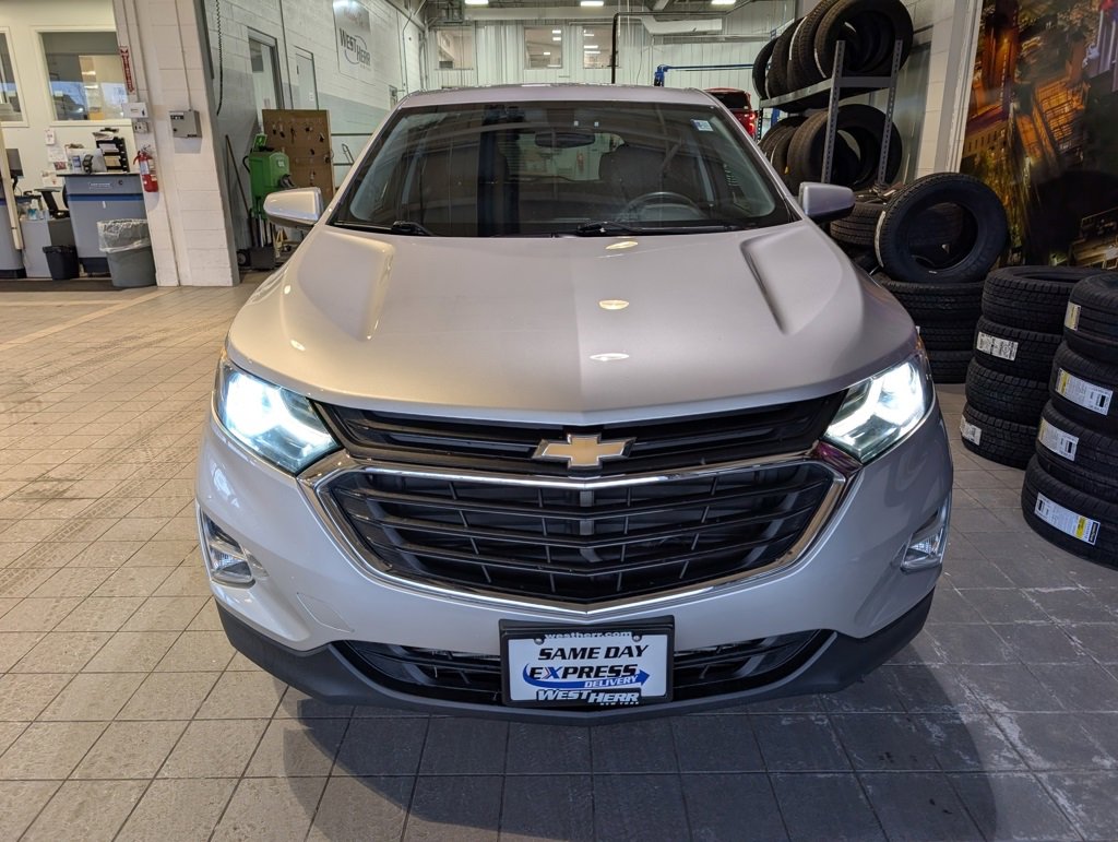 Used 2018 Chevrolet Equinox LT image 2