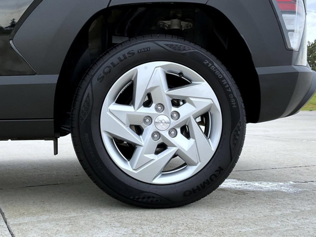 Certified 2026 Hyundai Kona SE AWD/4WD image 23