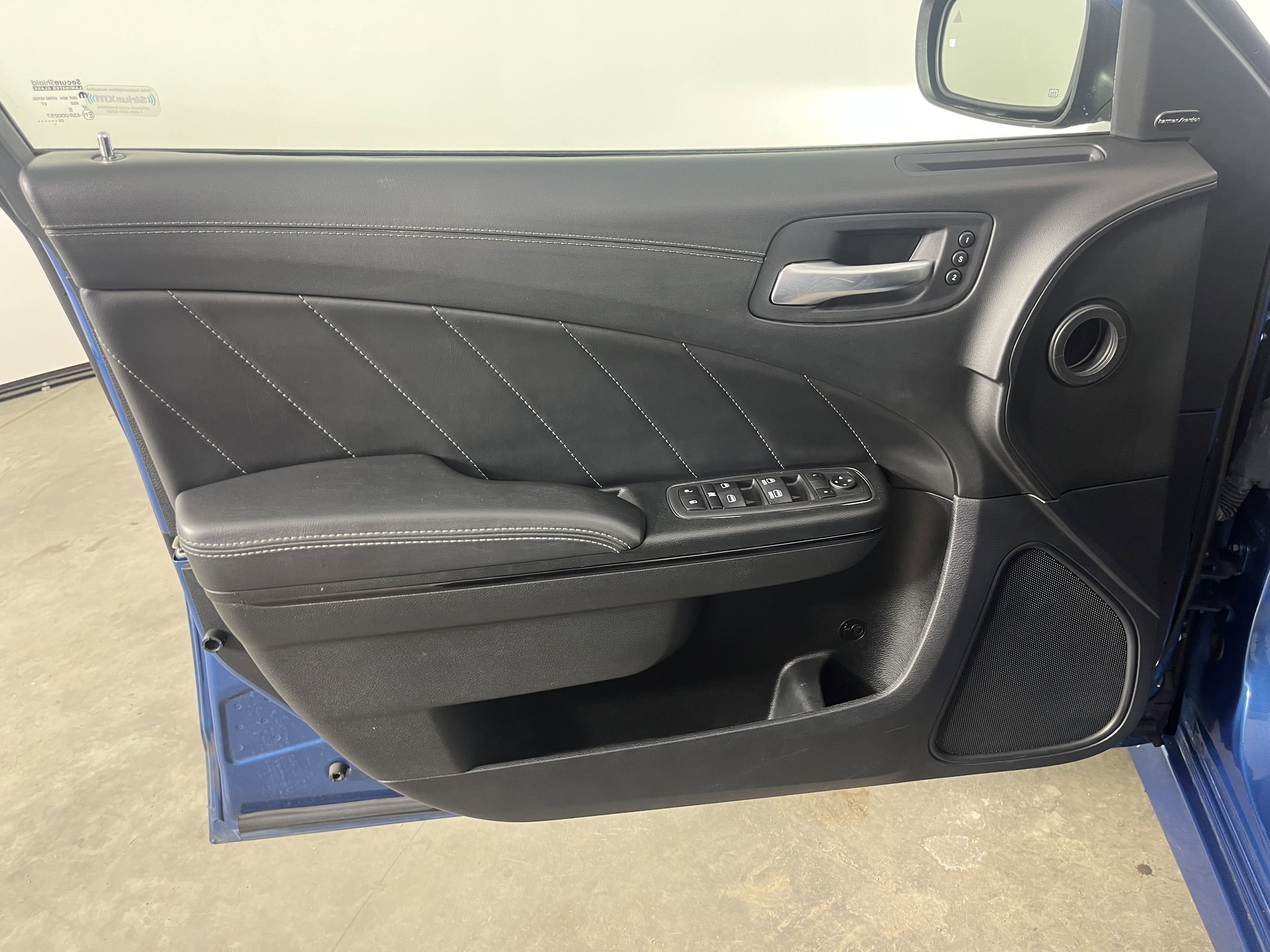 Used 2022 Dodge Charger R/T w/ Daytona Edition Group image 17