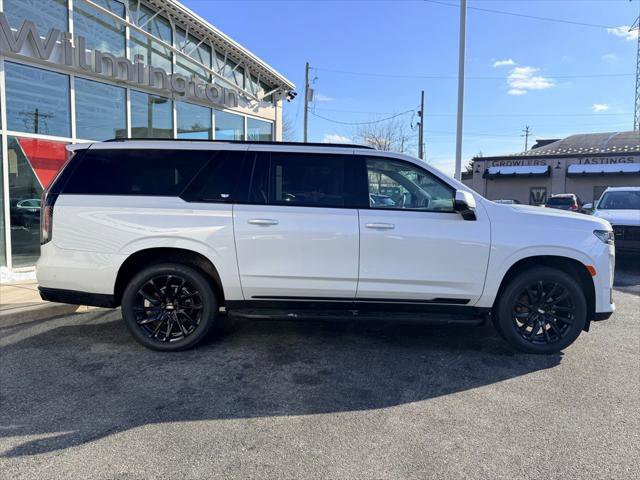 Used 2024 Cadillac Escalade ESV Sport Platinum w/ LPO, ONYX Package AWD/4WD image 8