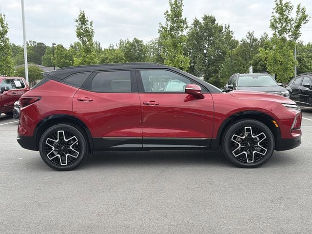 Used 2023 Chevrolet Blazer RS w/ Driver Confidence II Package FWD image 2