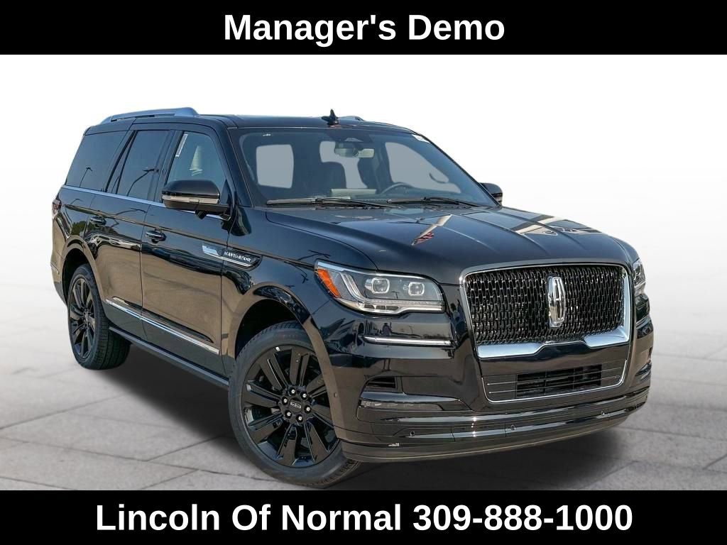Used 2024 Lincoln Navigator Reserve image 1