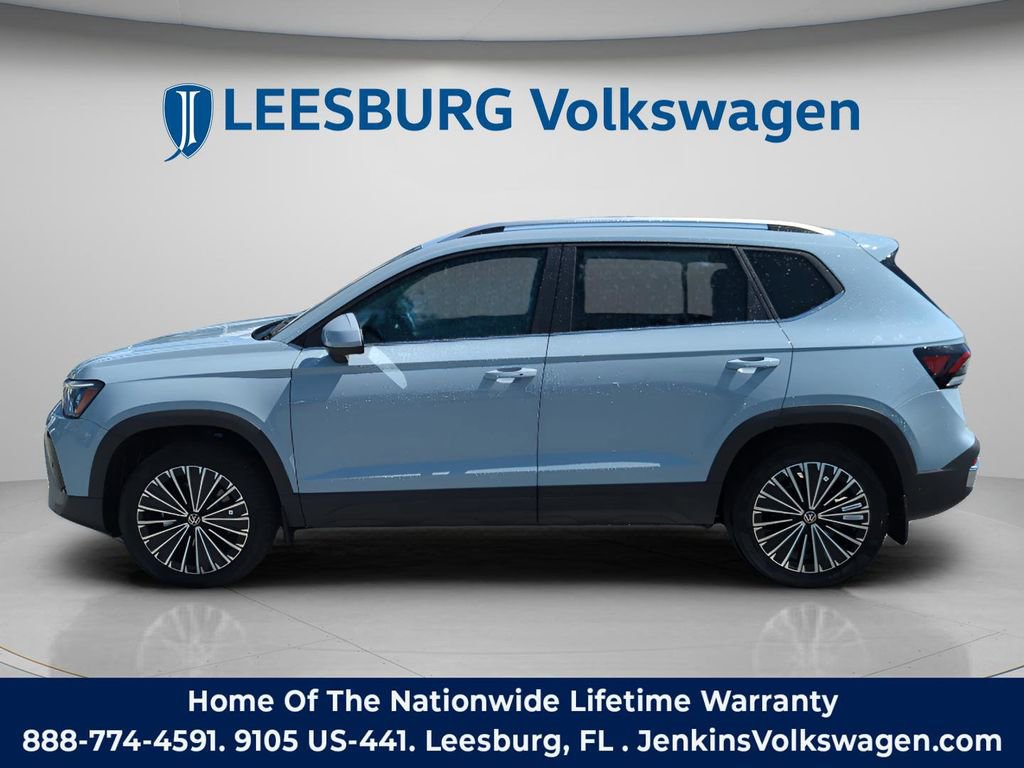 New 2026 Volkswagen Taos SE image 11