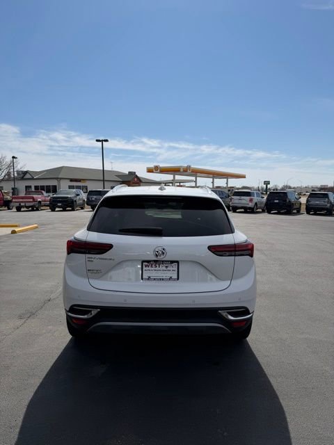 Used 2023 Buick Envision Essence image 7