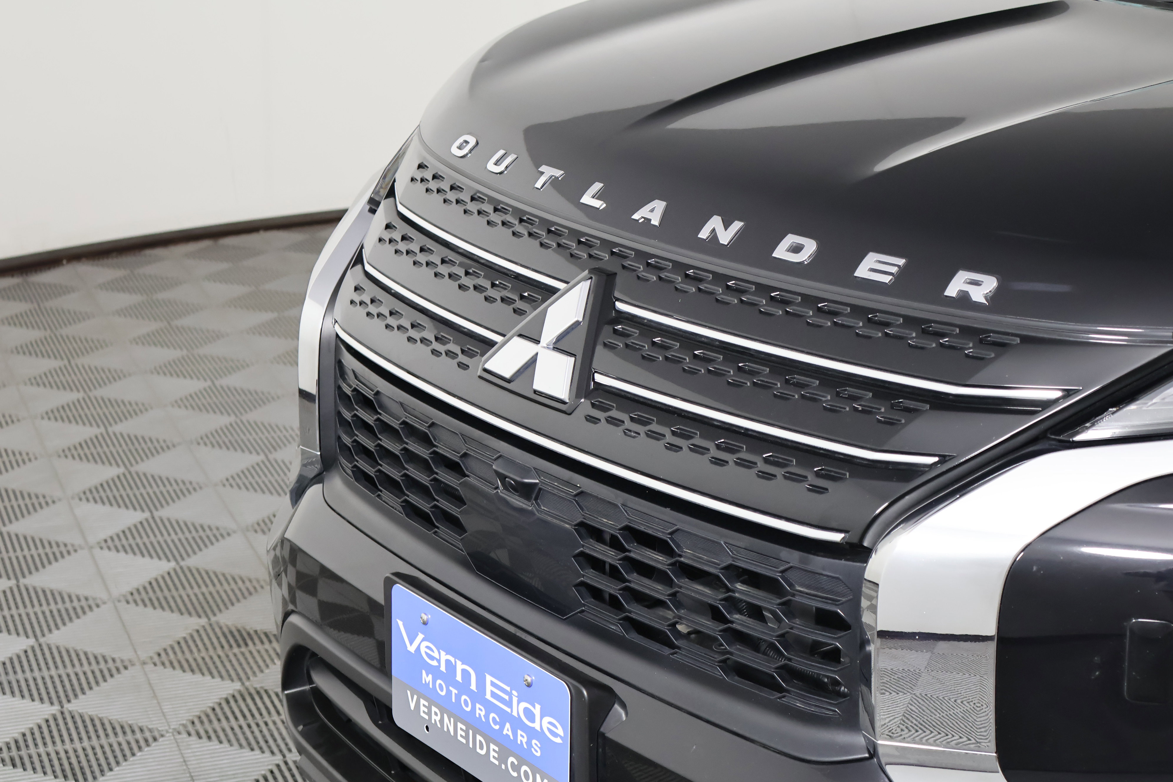 Used 2023 Mitsubishi Outlander ES AWD/4WD image 11