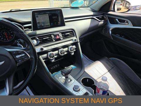 Used 2019 Genesis G70 2.0T Advanced w/ Dynamic Package RWD image 4
