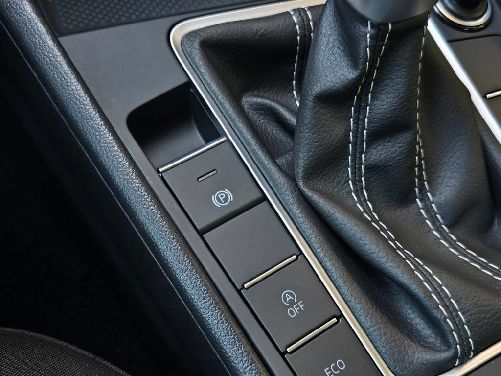 Used 2025 Volkswagen Jetta S FWD image 19