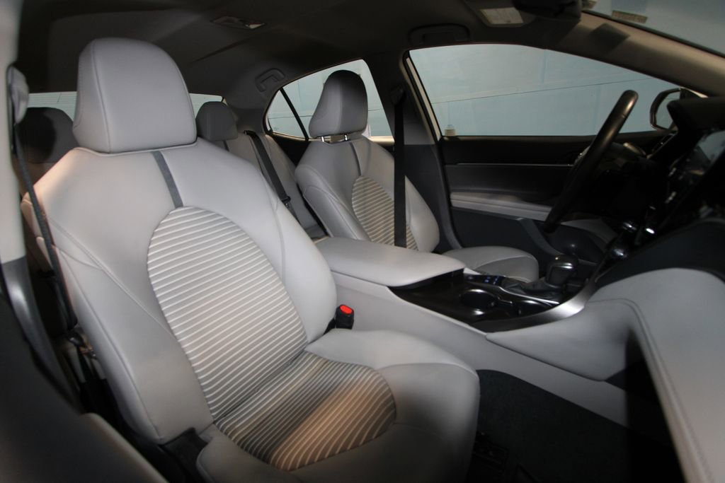 Used 2024 Toyota Camry SE FWD image 20