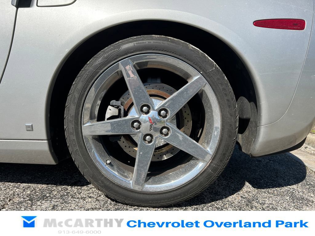 Used 2007 Chevrolet Corvette Coupe w/ Preferred Equipment Group RWD image 9