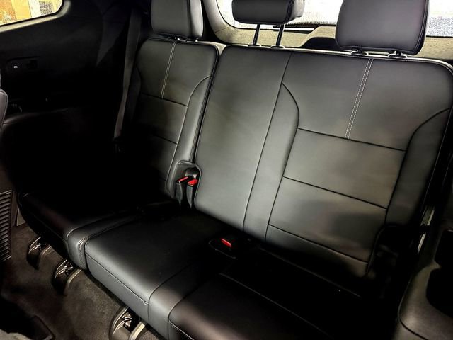 Used 2025 GMC Acadia Elevation w/ Elevation Premium Package FWD image 24