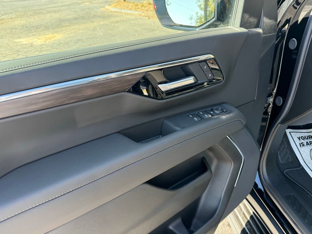 New 2026 Chevrolet Tahoe LS image 3