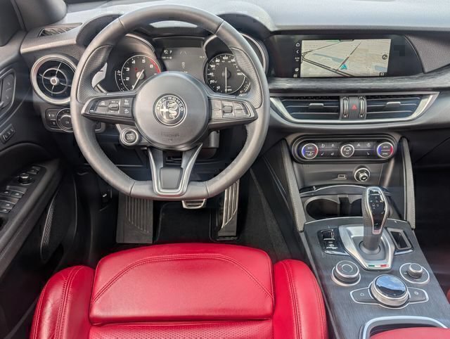 Used 2023 Alfa Romeo Stelvio Sprint RWD image 11