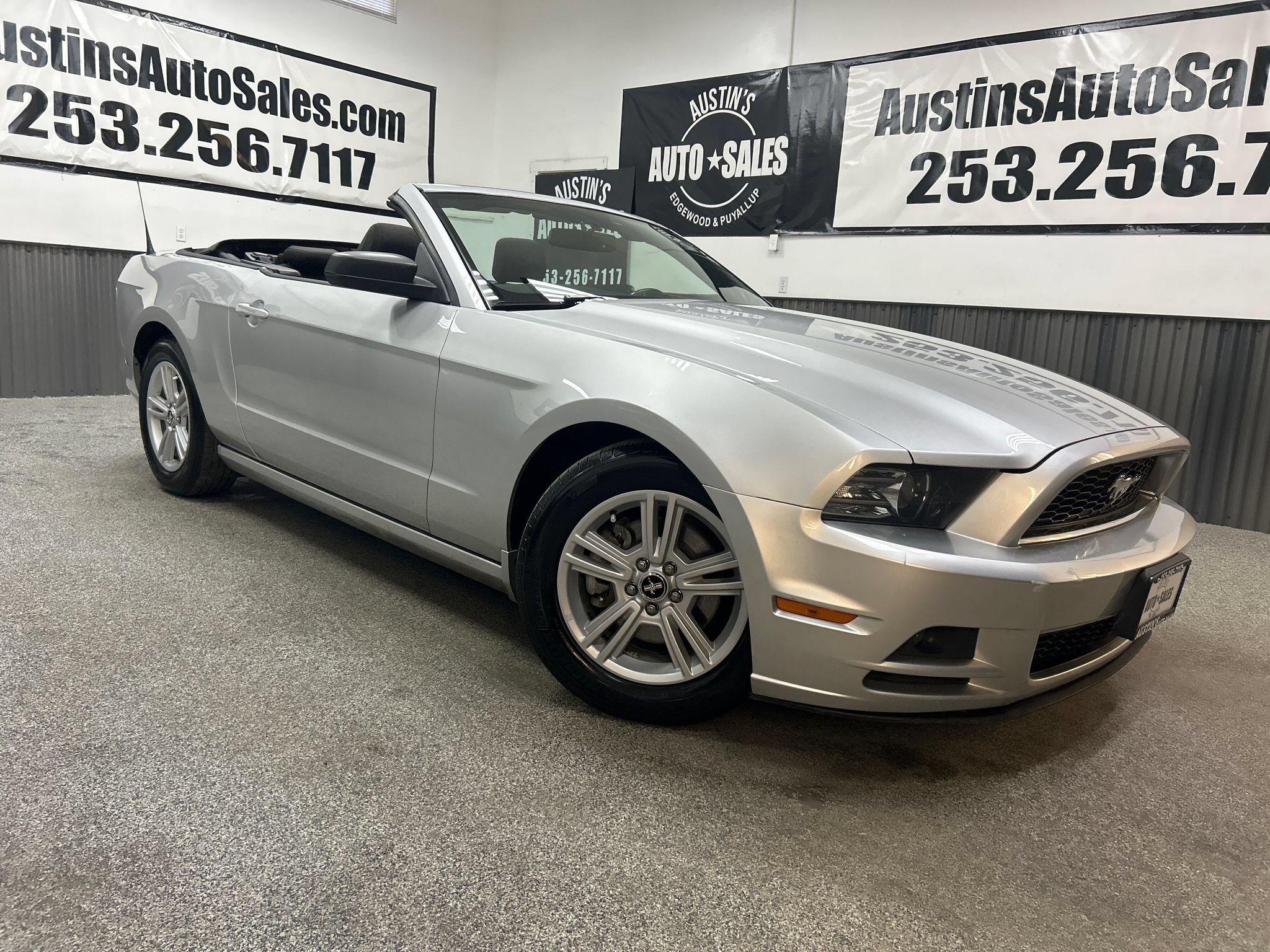 Used 2014 Ford Mustang Convertible w/ Equipment Group 102A RWD image 1