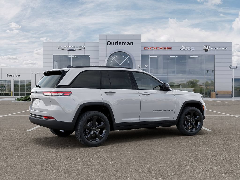 New 2025 Jeep Grand Cherokee Altitude AWD/4WD image 4